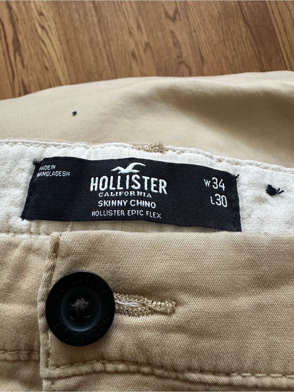 Hollister Men Skinny Chinos in Light Beige